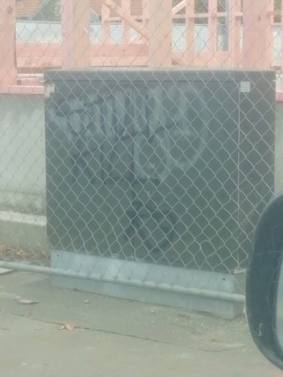 The photograph attached to this graffiti report