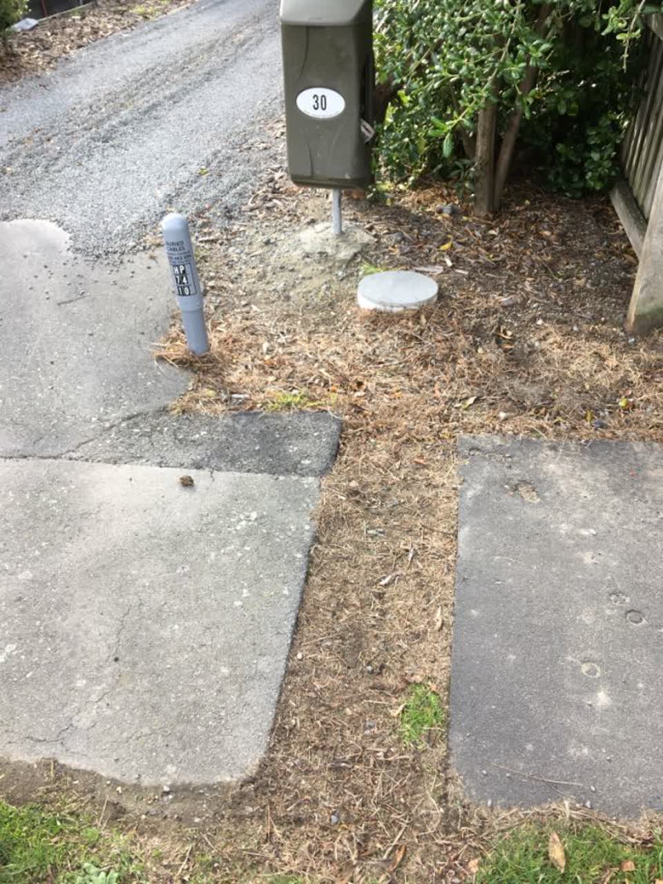 The photograph attached to this roading/streets report