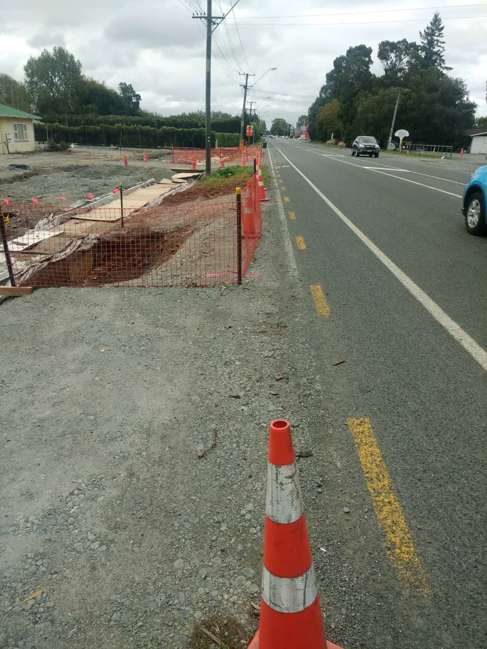 The photograph attached to this roading/streets report