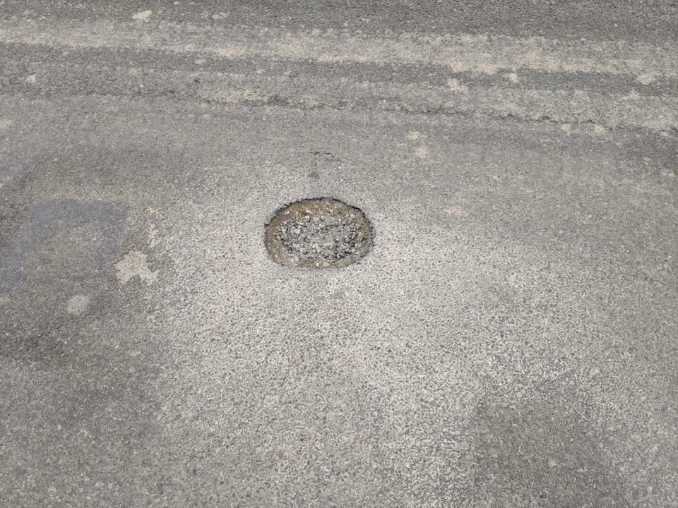 The photograph attached to this roading/streets report