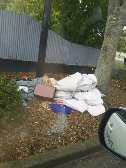 Rubbish/Recycling, a report photo