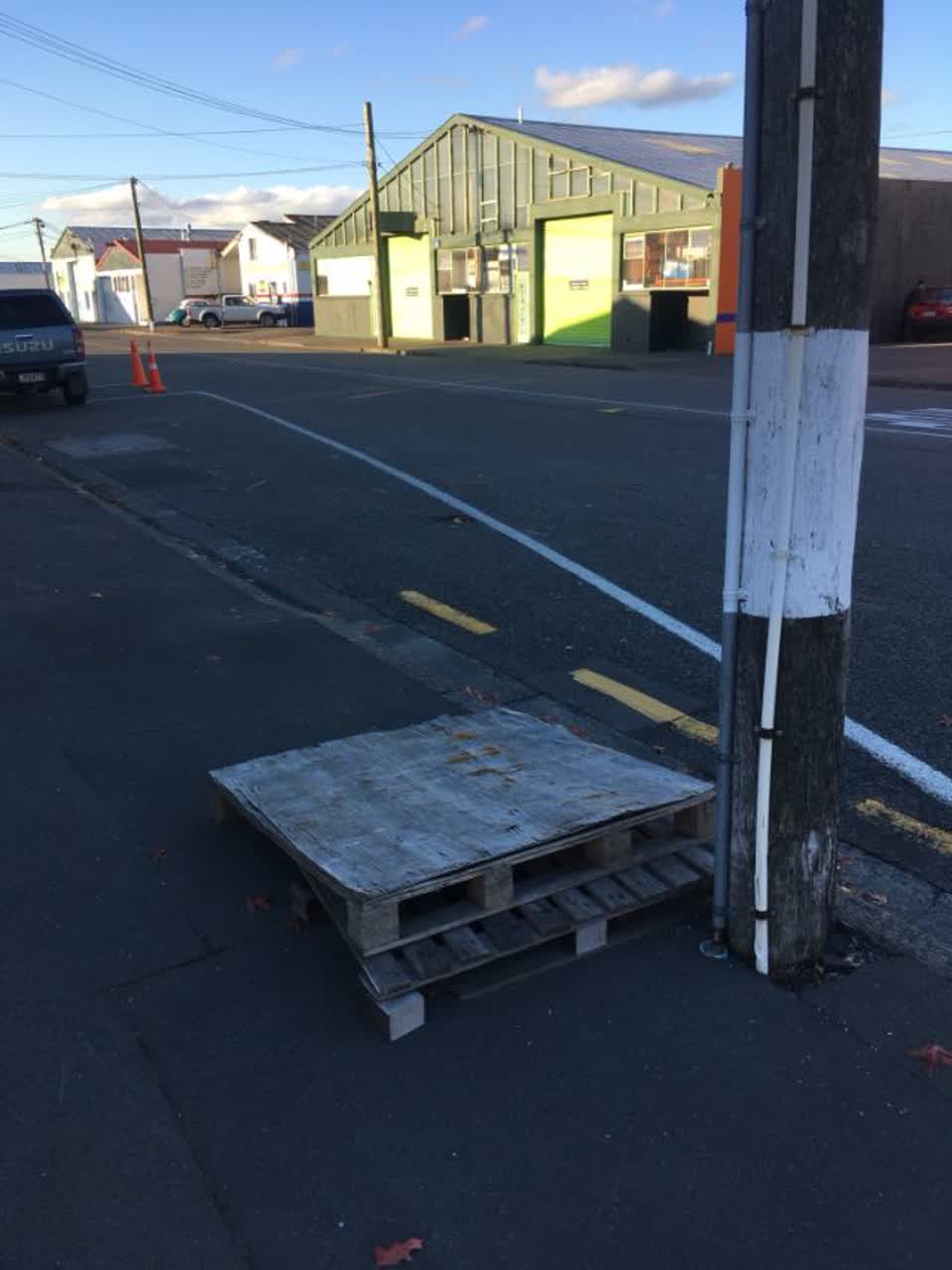 The photograph attached to this rubbish/recycling report