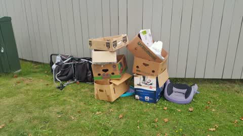 Rubbish/Recycling, a report photo