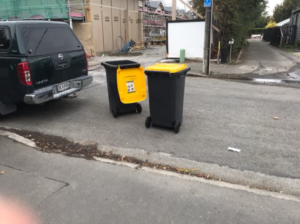 The photograph attached to this rubbish/recycling report