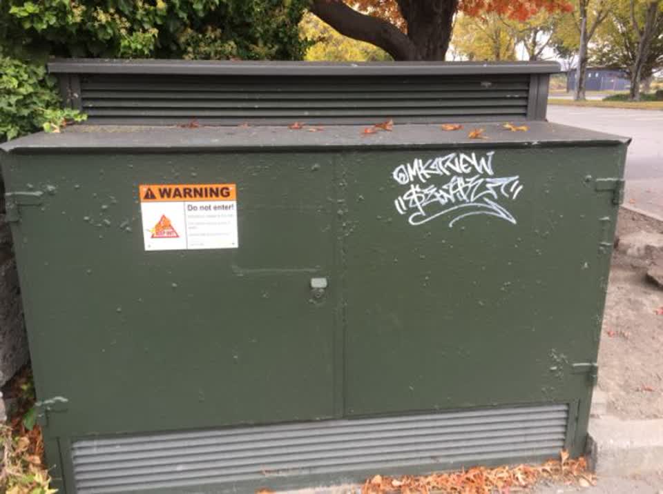 The photograph attached to this graffiti report