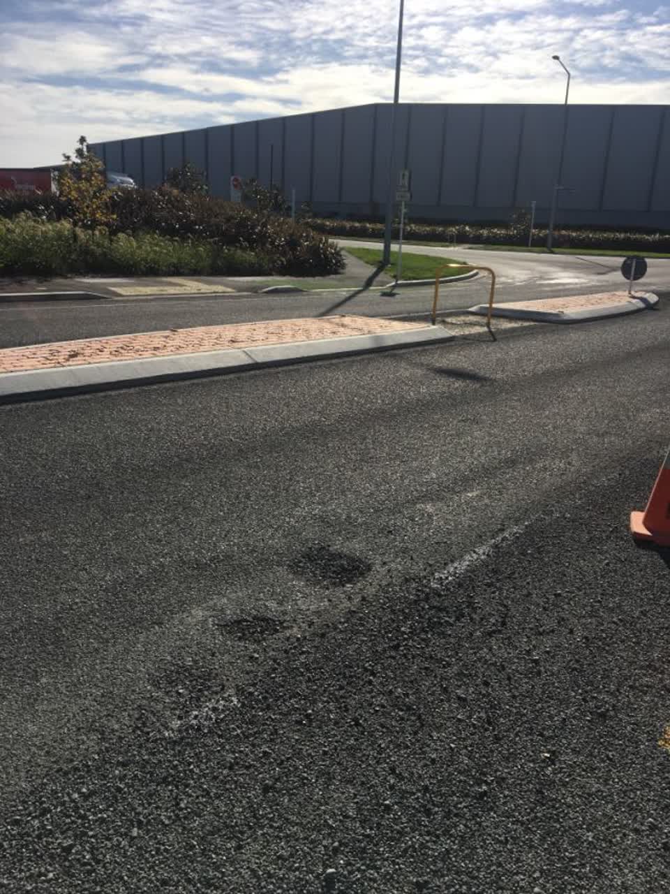 The photograph attached to this roading/streets report