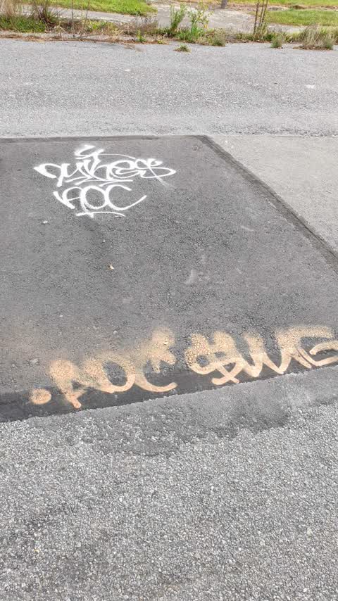 Graffiti, a report photo