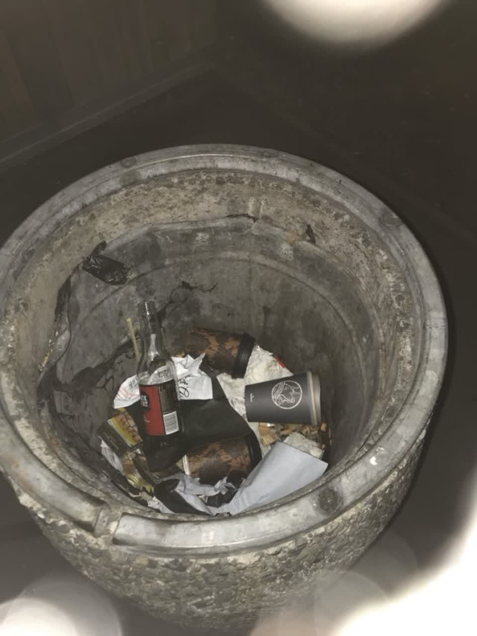 The photograph attached to this rubbish/recycling report