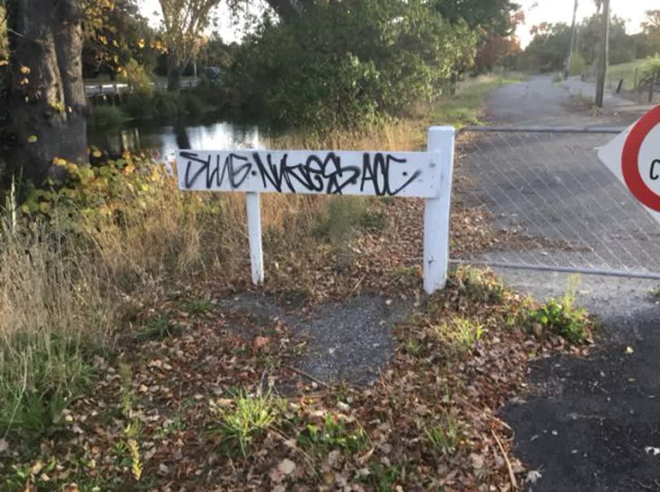 The photograph attached to this graffiti report