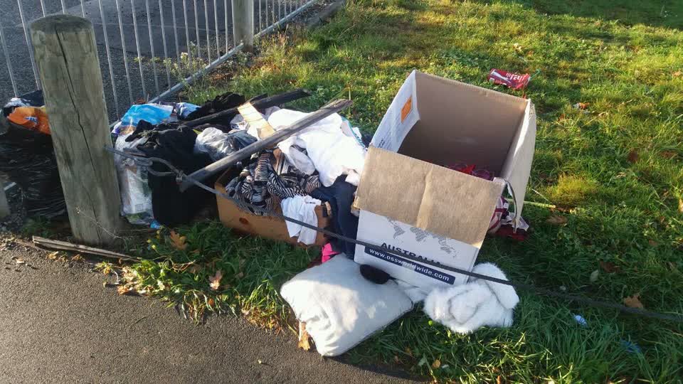 The photograph attached to this rubbish/recycling report