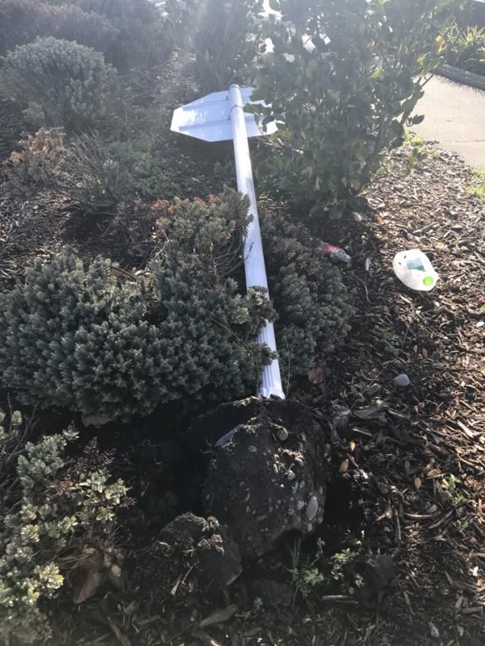The photograph attached to this roading/streets report