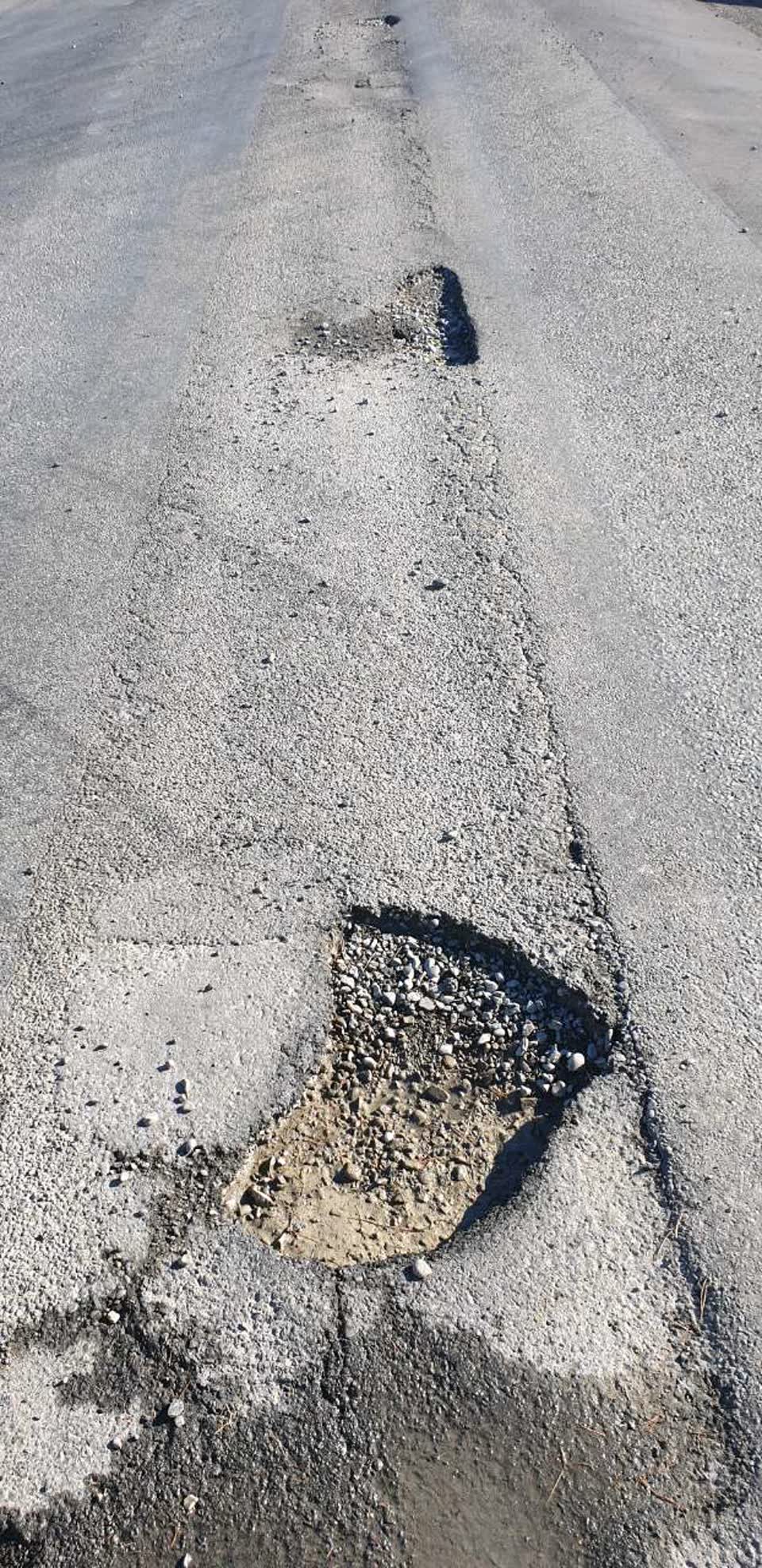 The photograph attached to this roading/streets report