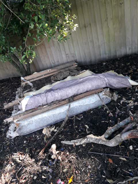 Rubbish/Recycling, a report photo