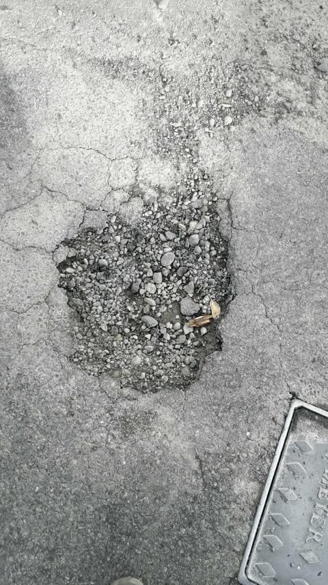 Roading/Streets, a report photo
