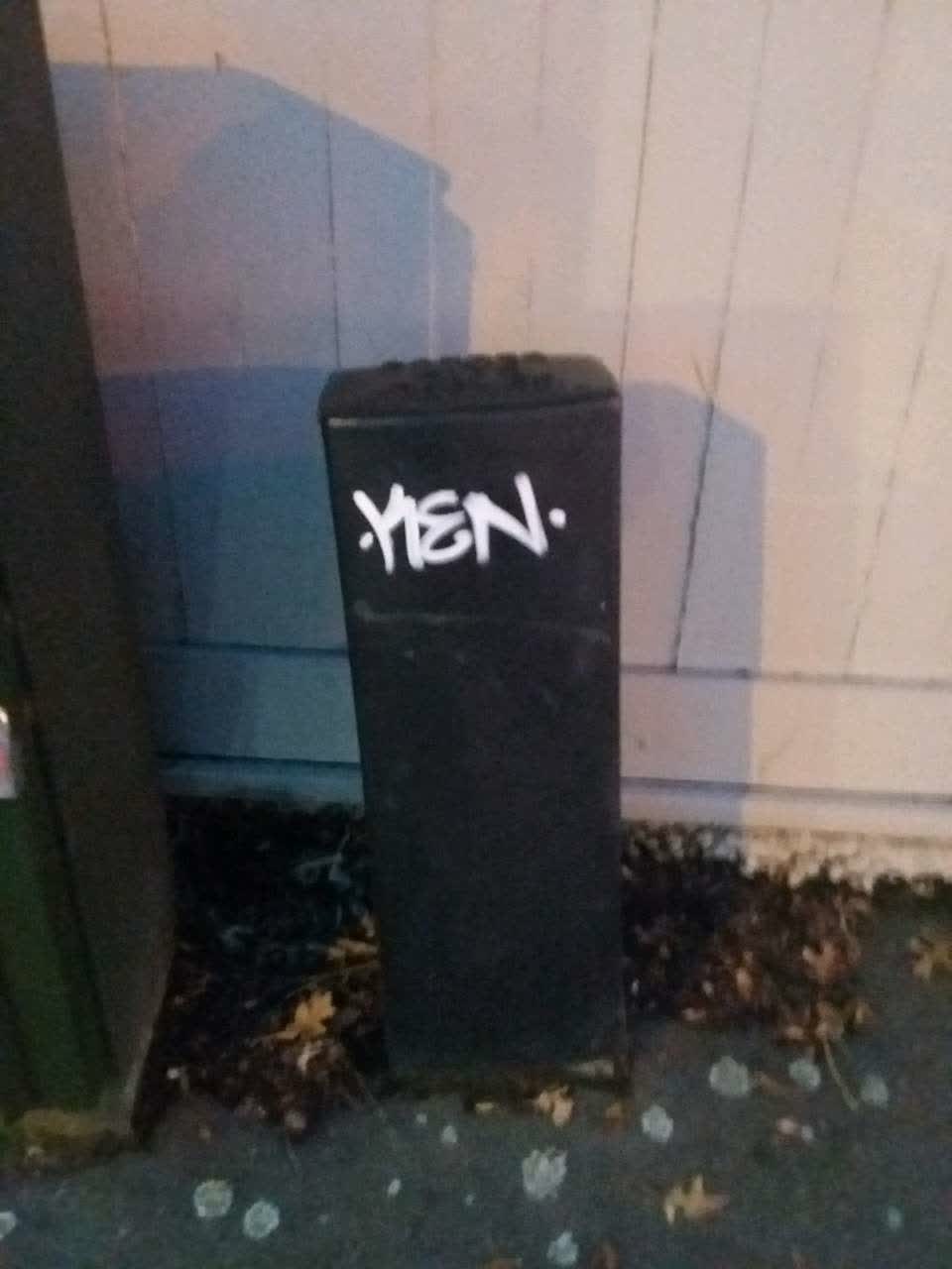 The photograph attached to this graffiti report