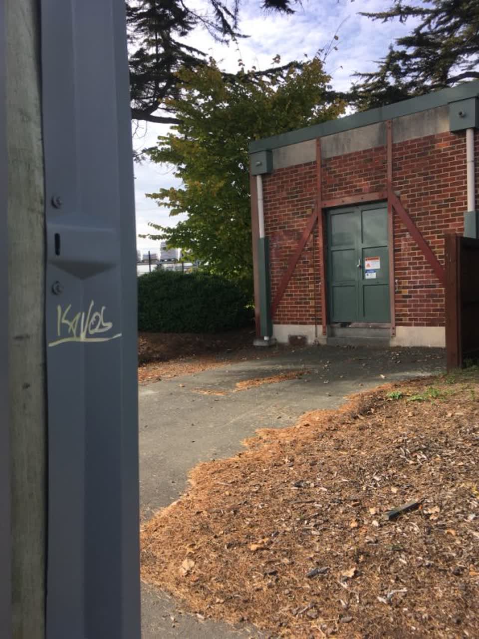 The photograph attached to this graffiti report