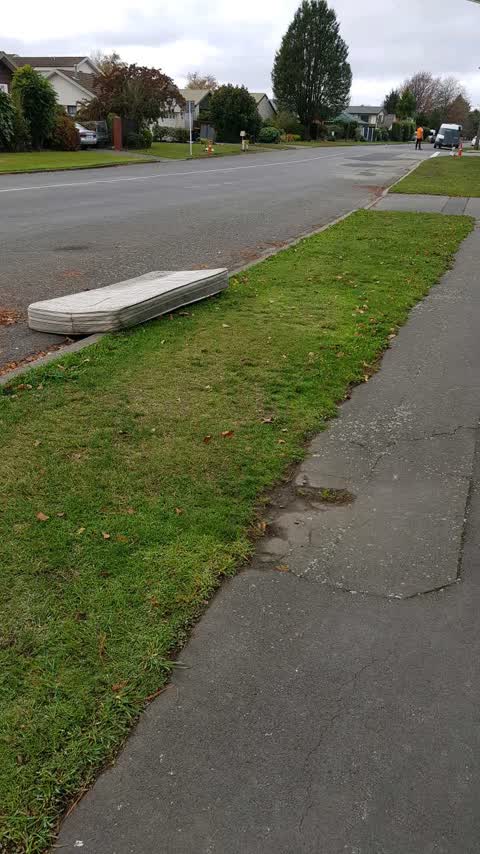 Rubbish/Recycling, a report photo