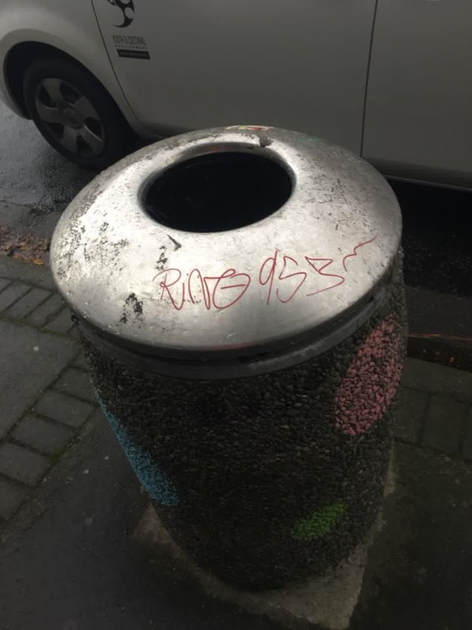 The photograph attached to this graffiti report