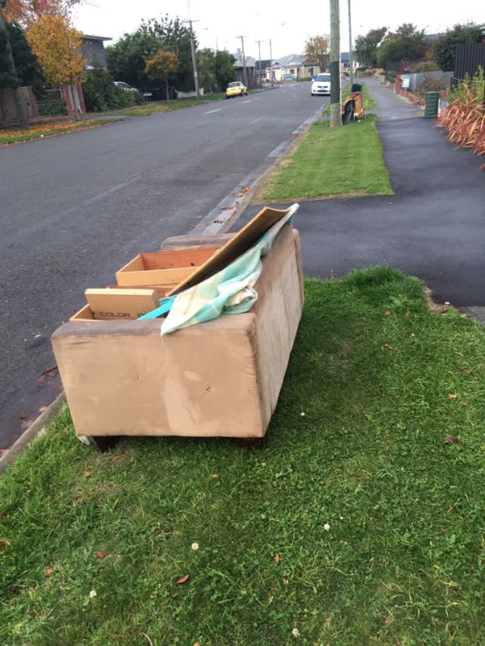 The photograph attached to this rubbish/recycling report