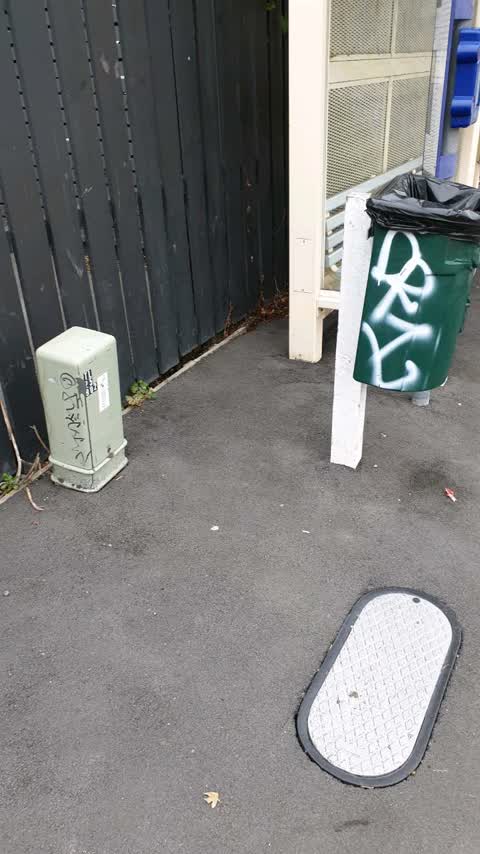 Graffiti, a report photo