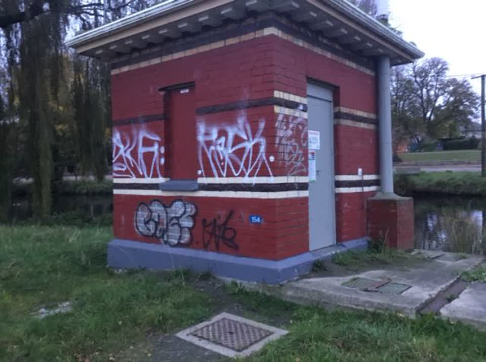 The photograph attached to this graffiti report
