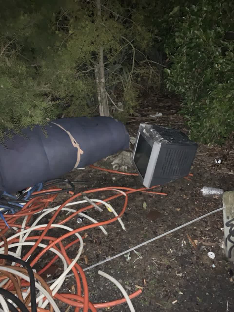 The photograph attached to this rubbish/recycling report