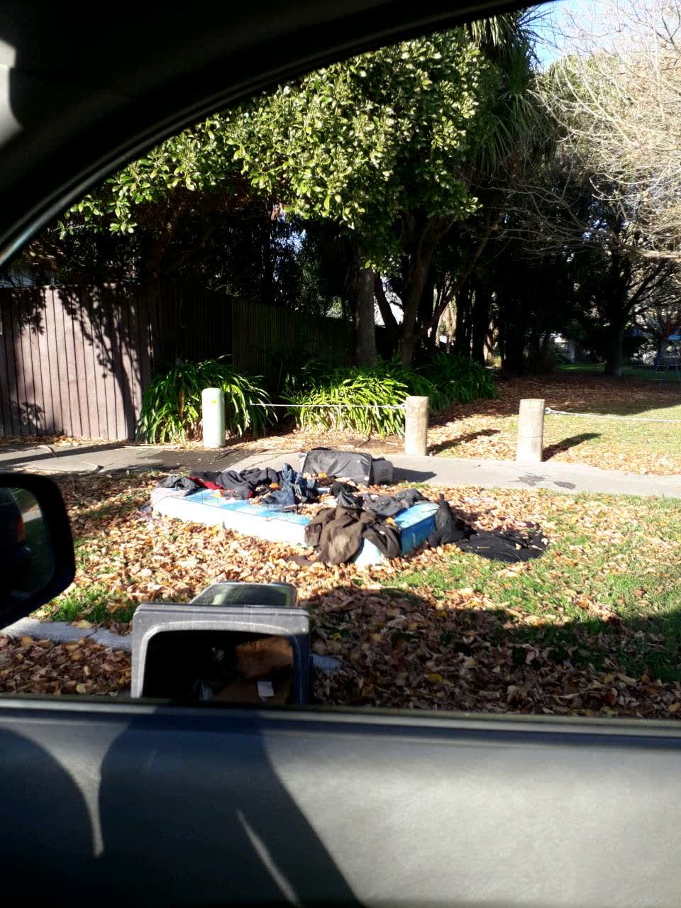 The photograph attached to this rubbish/recycling report