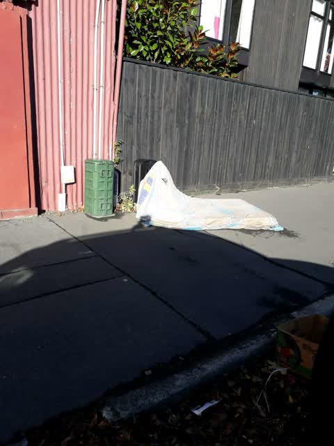Rubbish/Recycling, a report photo