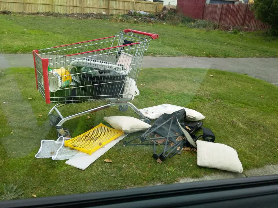 The photograph attached to this rubbish/recycling report