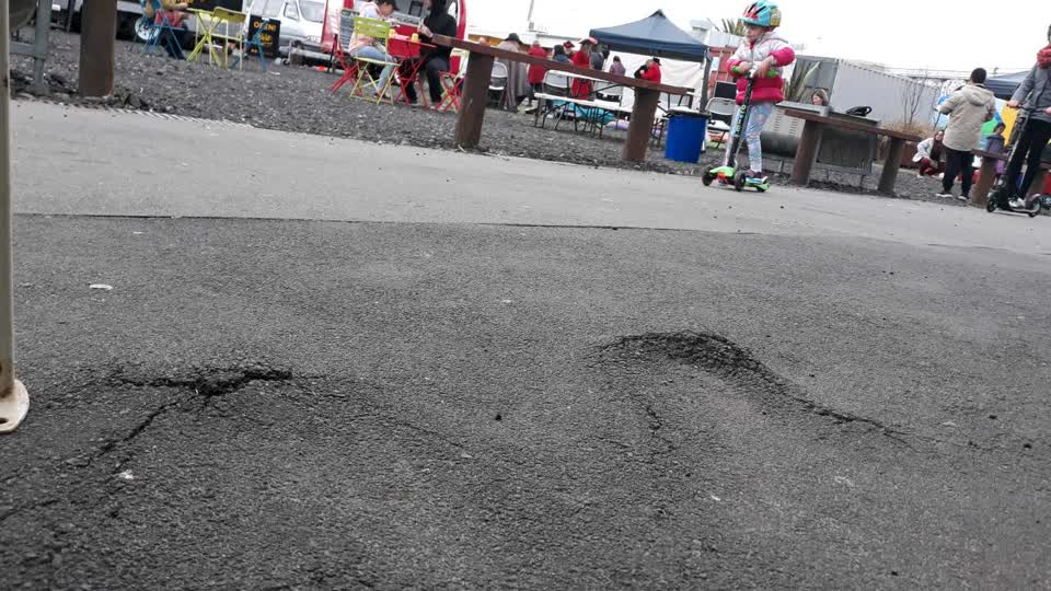 The photograph attached to this roading/streets report
