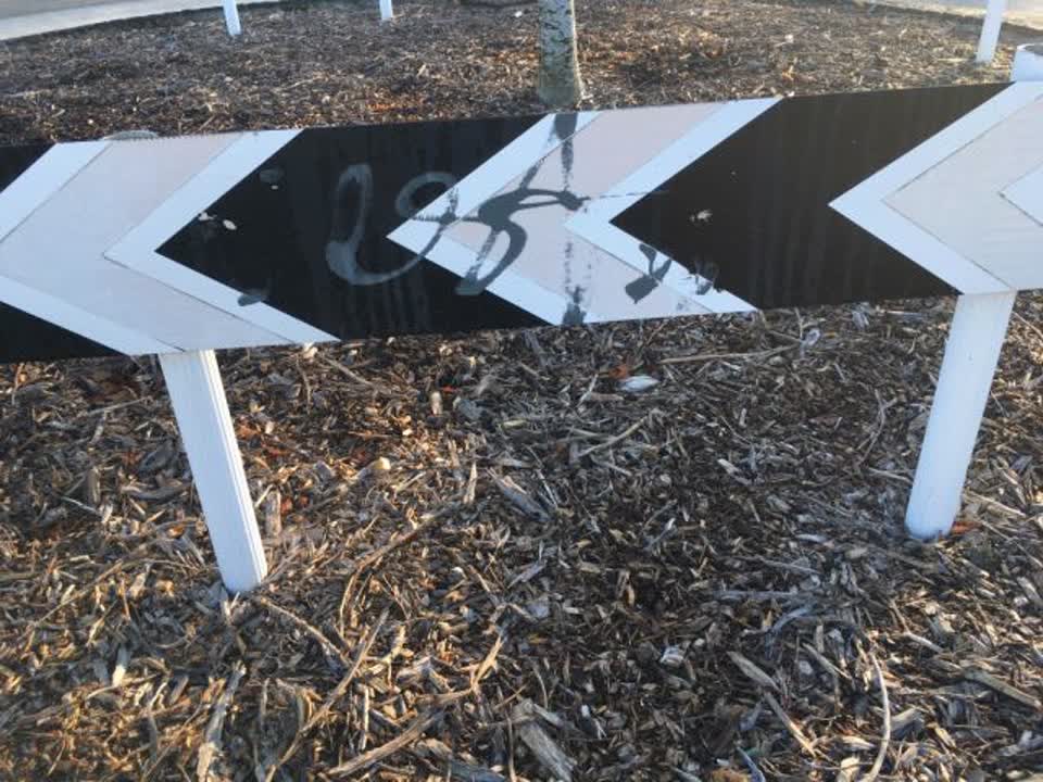 The photograph attached to this graffiti report
