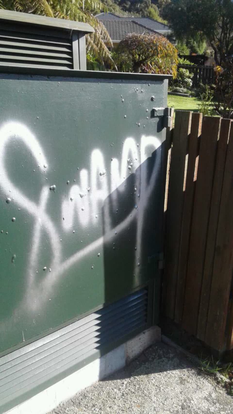 The photograph attached to this graffiti report