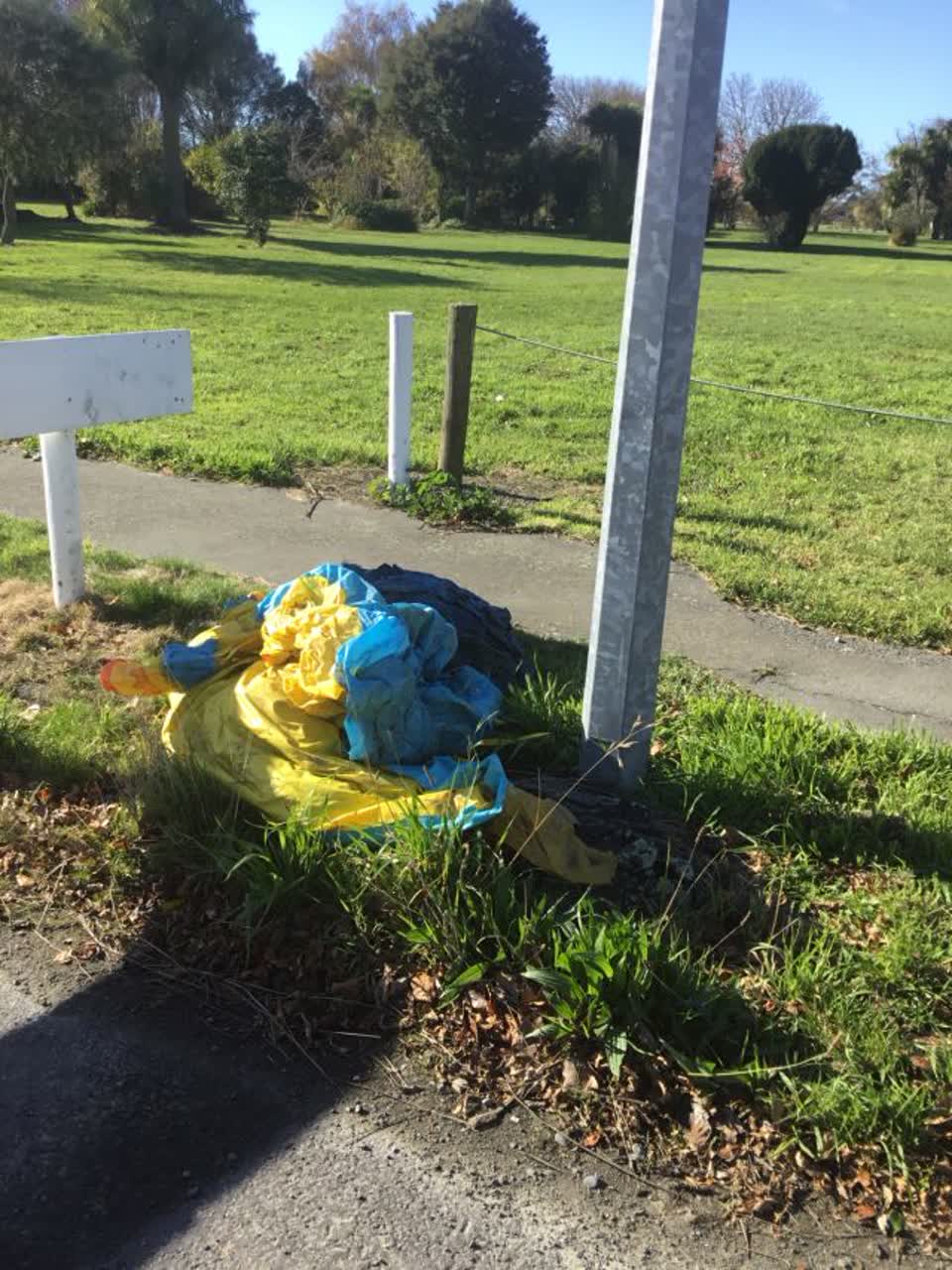The photograph attached to this rubbish/recycling report