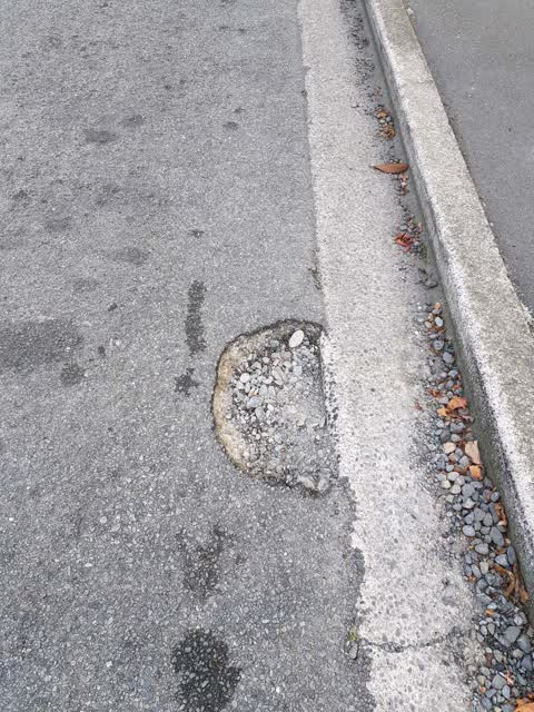 Roading/Streets, a report photo