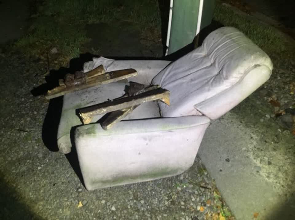 The photograph attached to this rubbish/recycling report