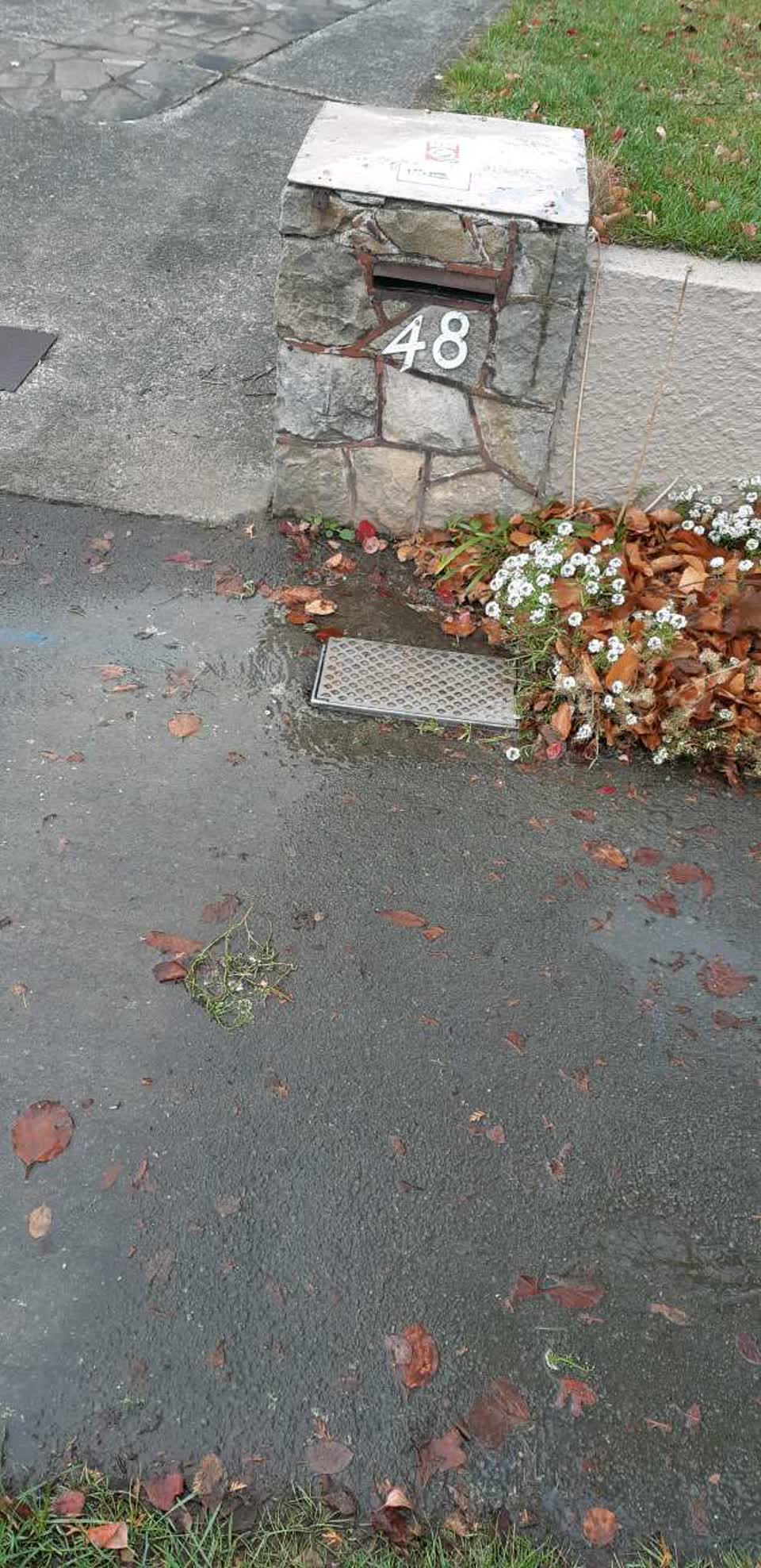 The photograph attached to this water supply report