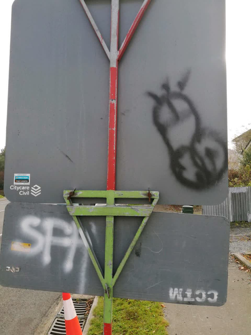 The photograph attached to this graffiti report