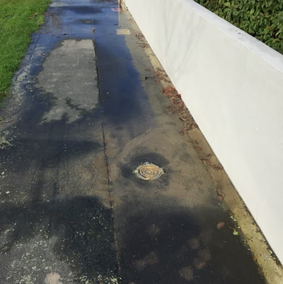 The photograph attached to this water supply report