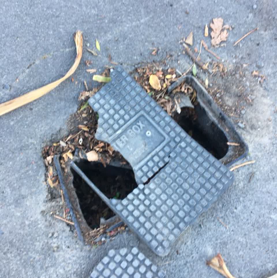 The photograph attached to this roading/streets report