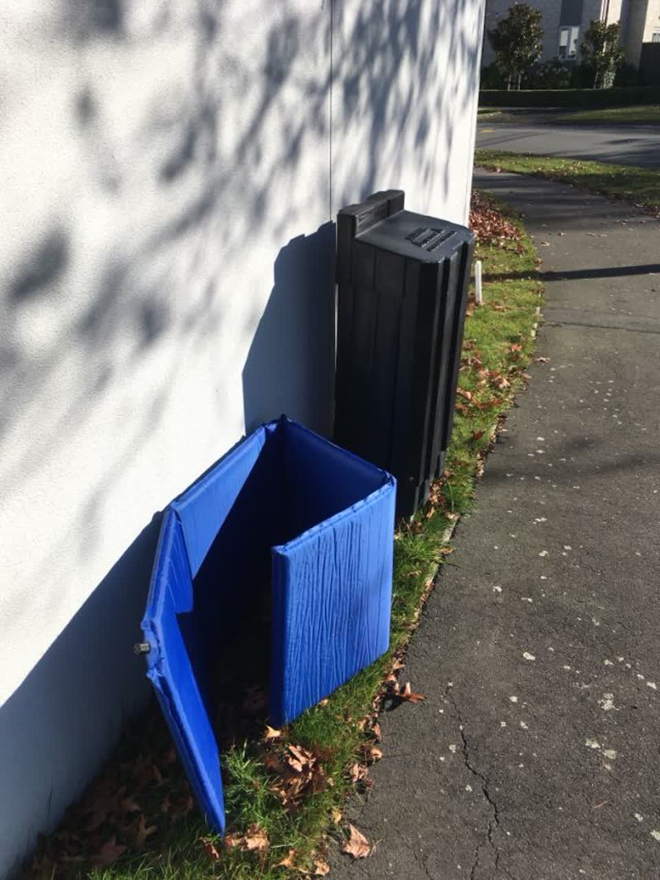 The photograph attached to this rubbish/recycling report