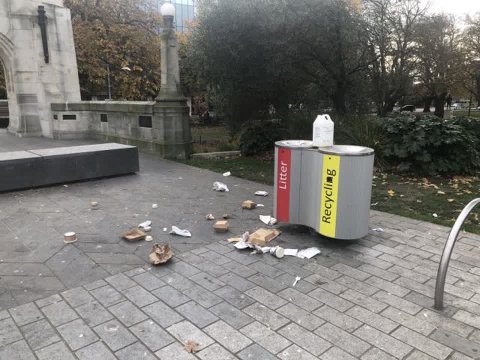 The photograph attached to this rubbish/recycling report