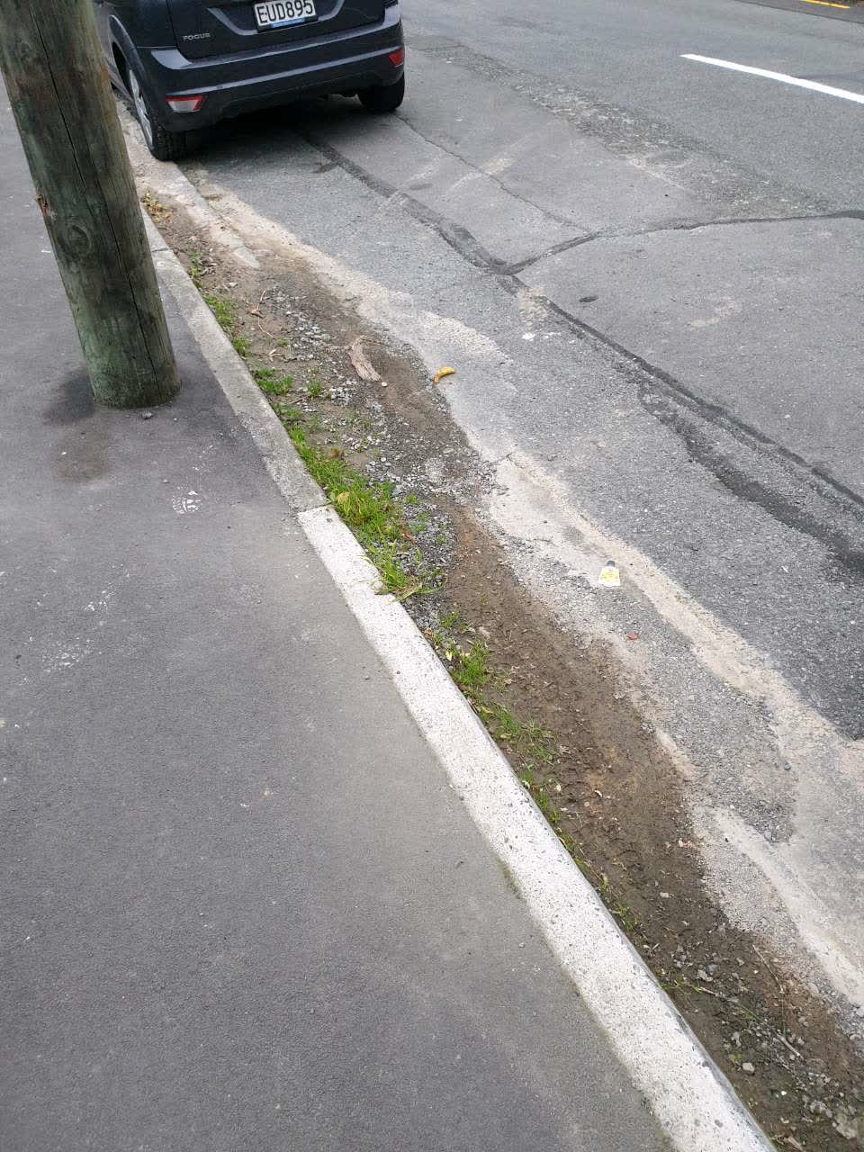The photograph attached to this roading/streets report