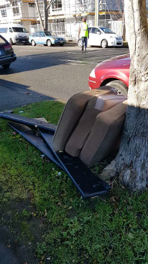 Rubbish/Recycling, a report photo