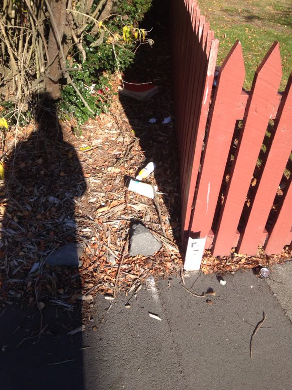 The photograph attached to this rubbish/recycling report