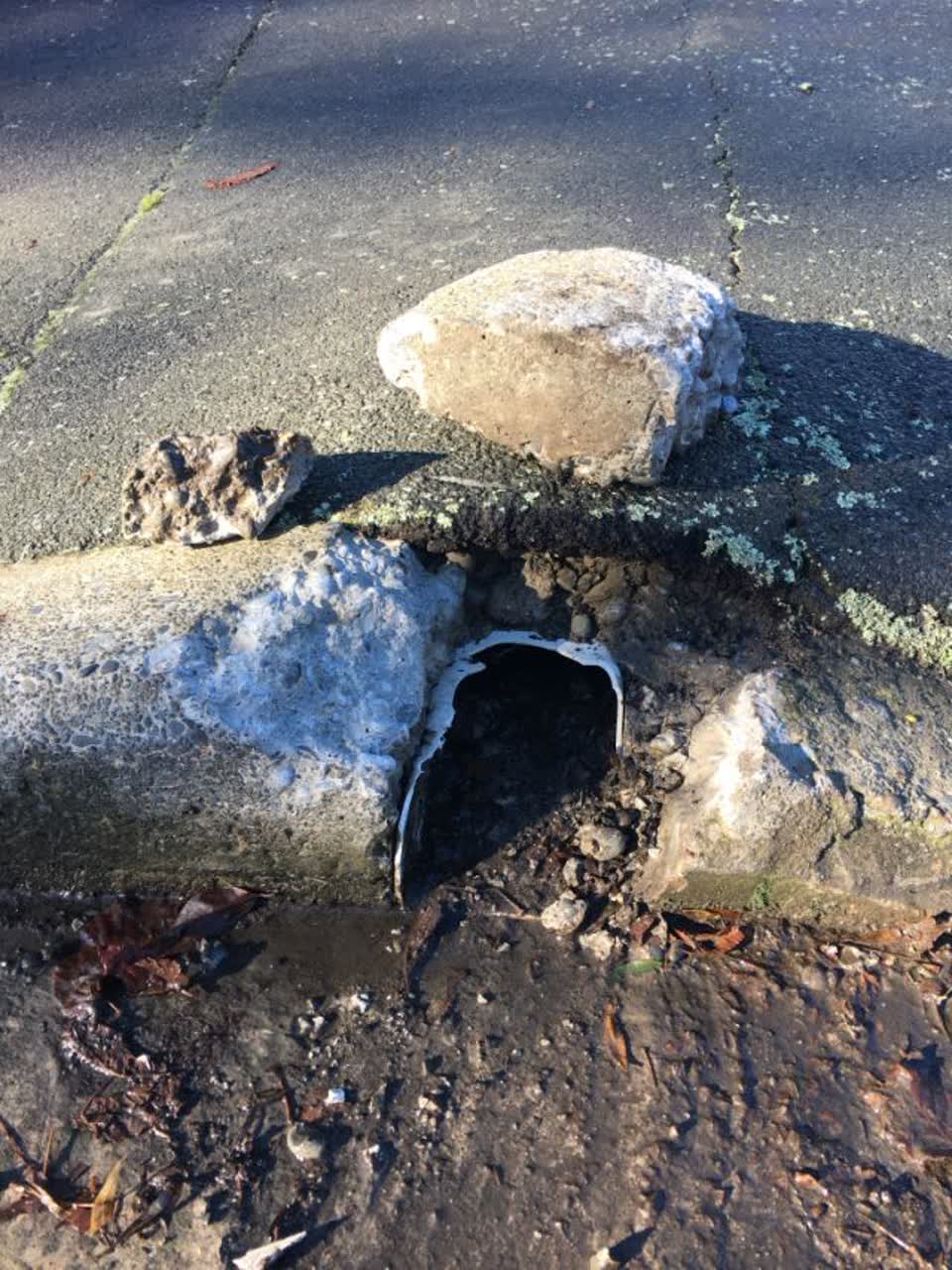 The photograph attached to this roading/streets report