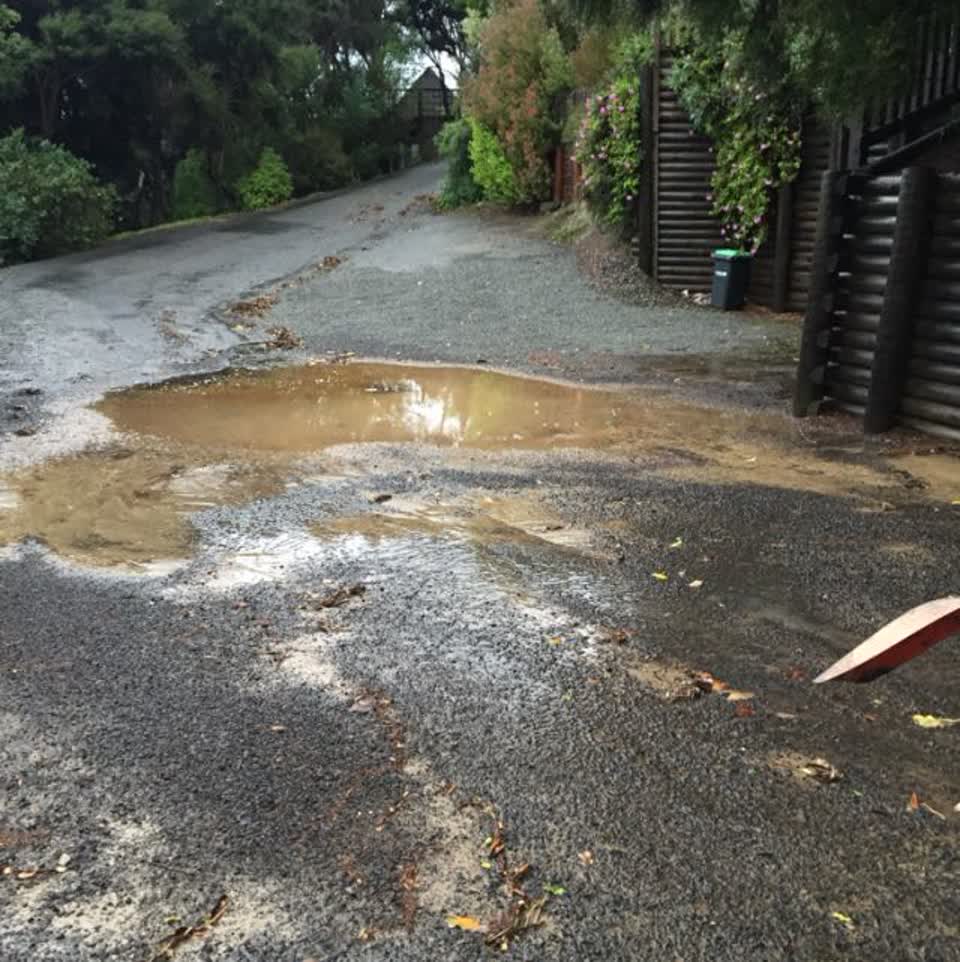 The photograph attached to this roading/streets report