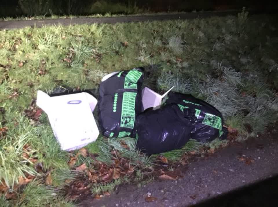 The photograph attached to this rubbish/recycling report