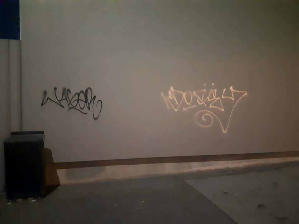 The photograph attached to this graffiti report