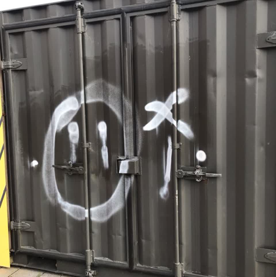 The photograph attached to this graffiti report