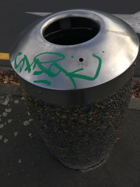Graffiti, a report photo